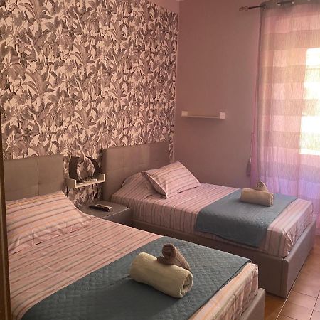 Cozy Apartment 2Bedroom In Center Of Róma Kültér fotó